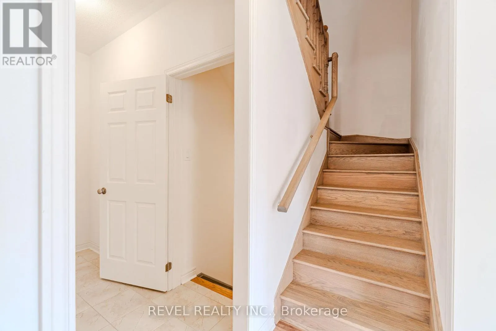 77 BARLOW PLACE