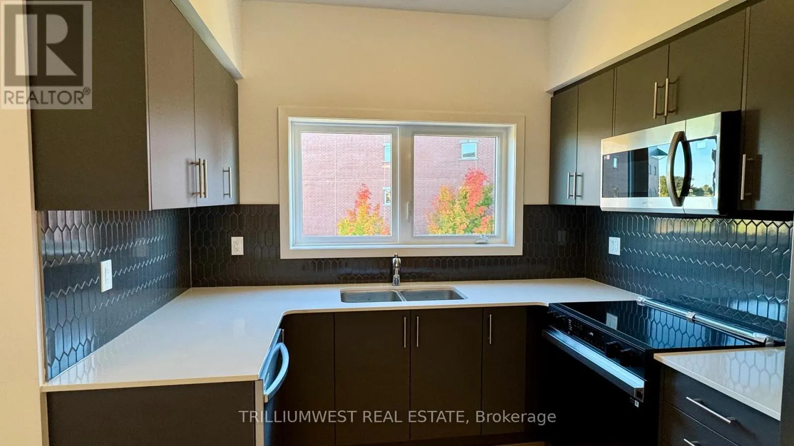 108 - 940 ST. DAVID STREET N