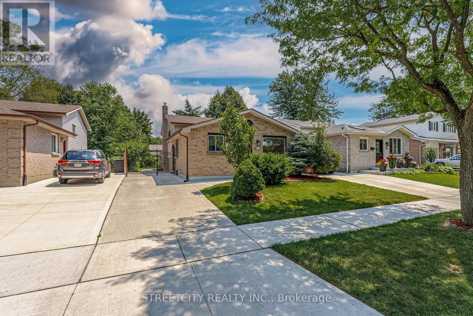 20 FAIRCHILD CRESCENT