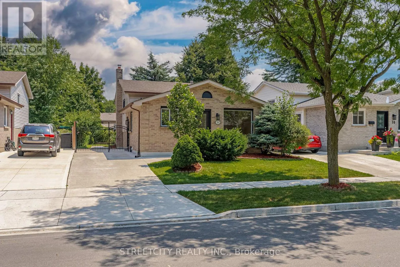 20 FAIRCHILD CRESCENT