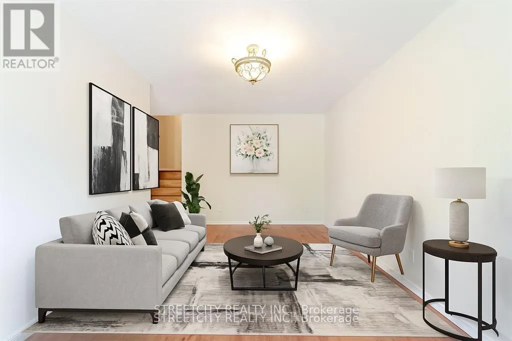 20 FAIRCHILD CRESCENT