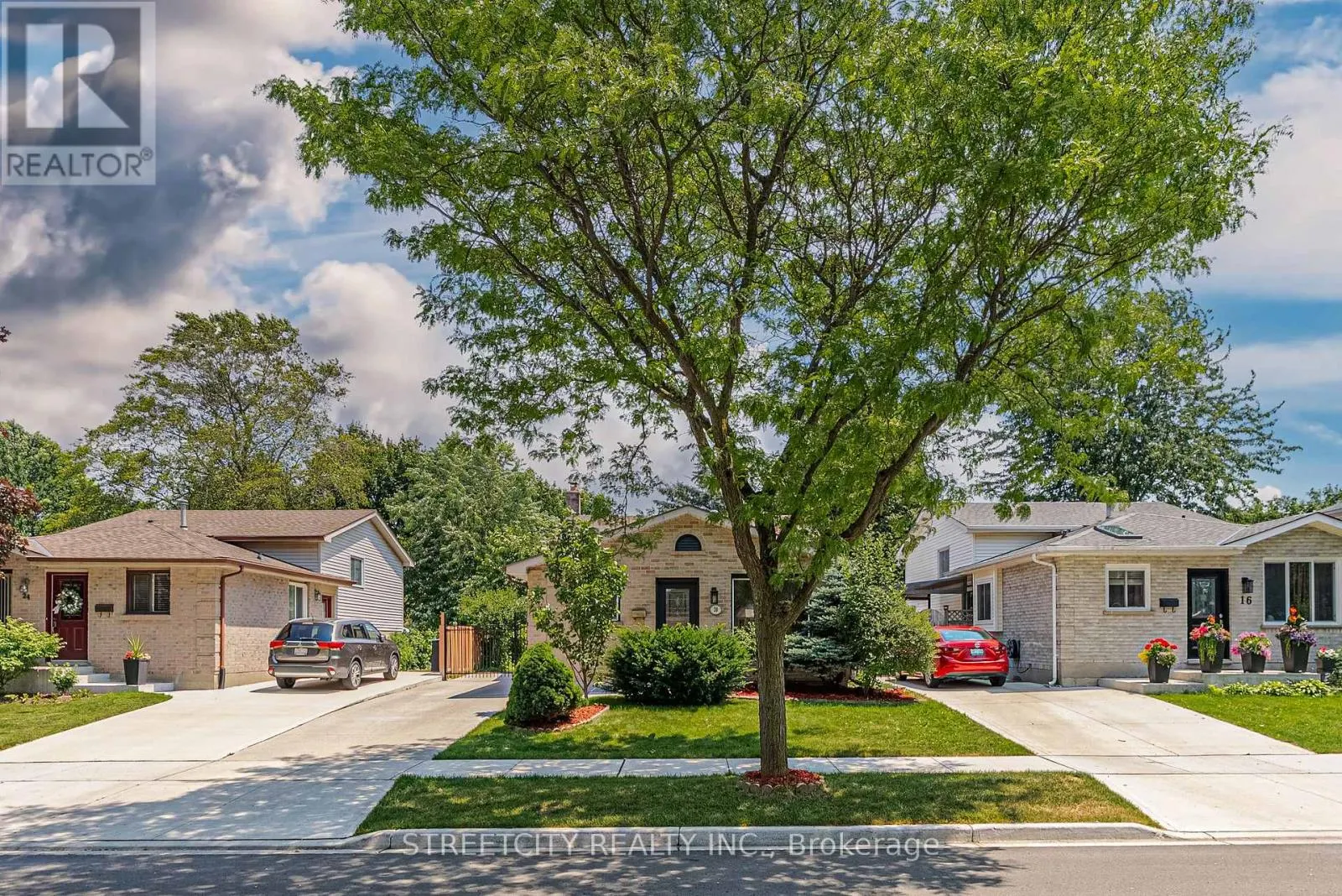 20 FAIRCHILD CRESCENT