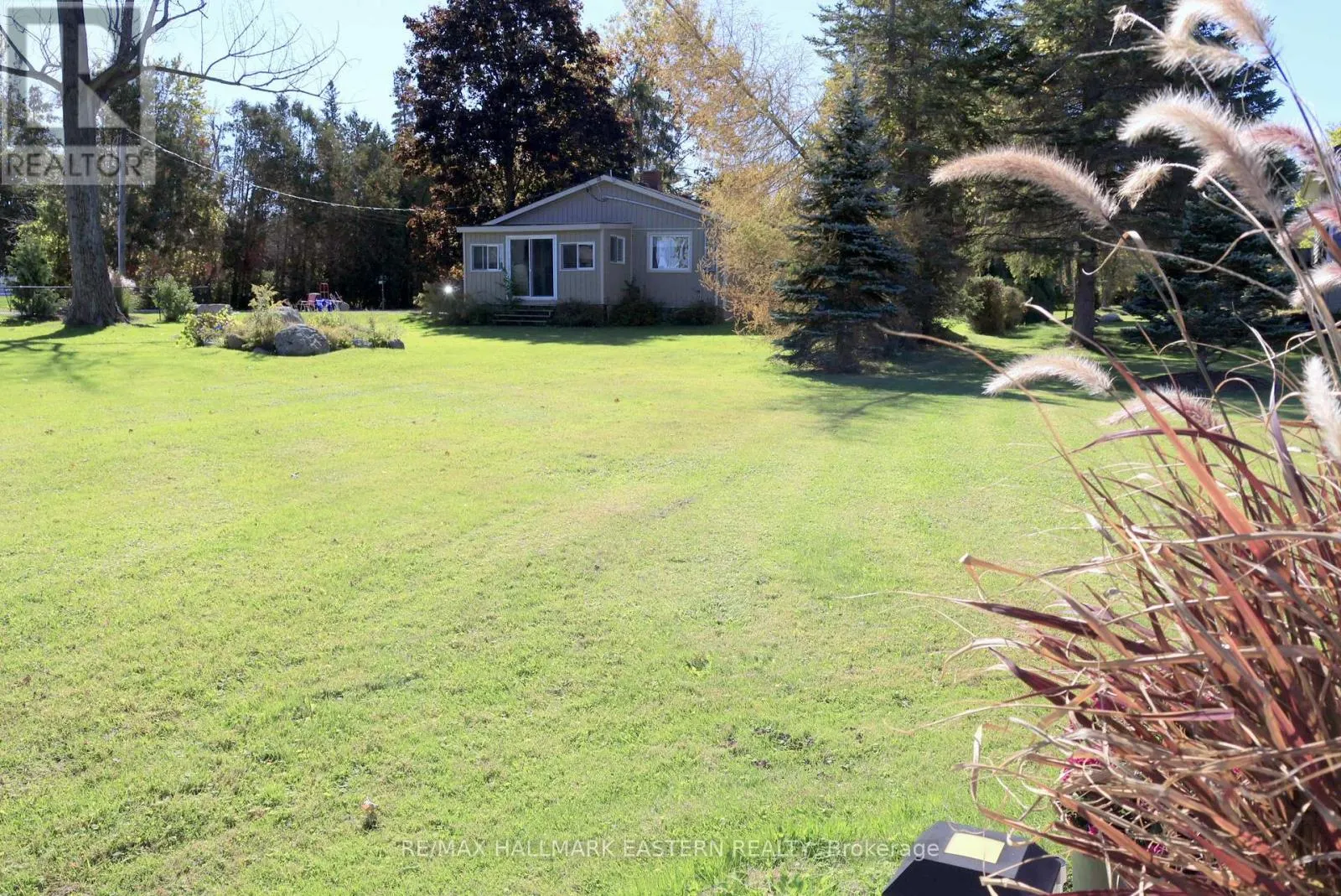 824 SIDNEY DRIVE SE