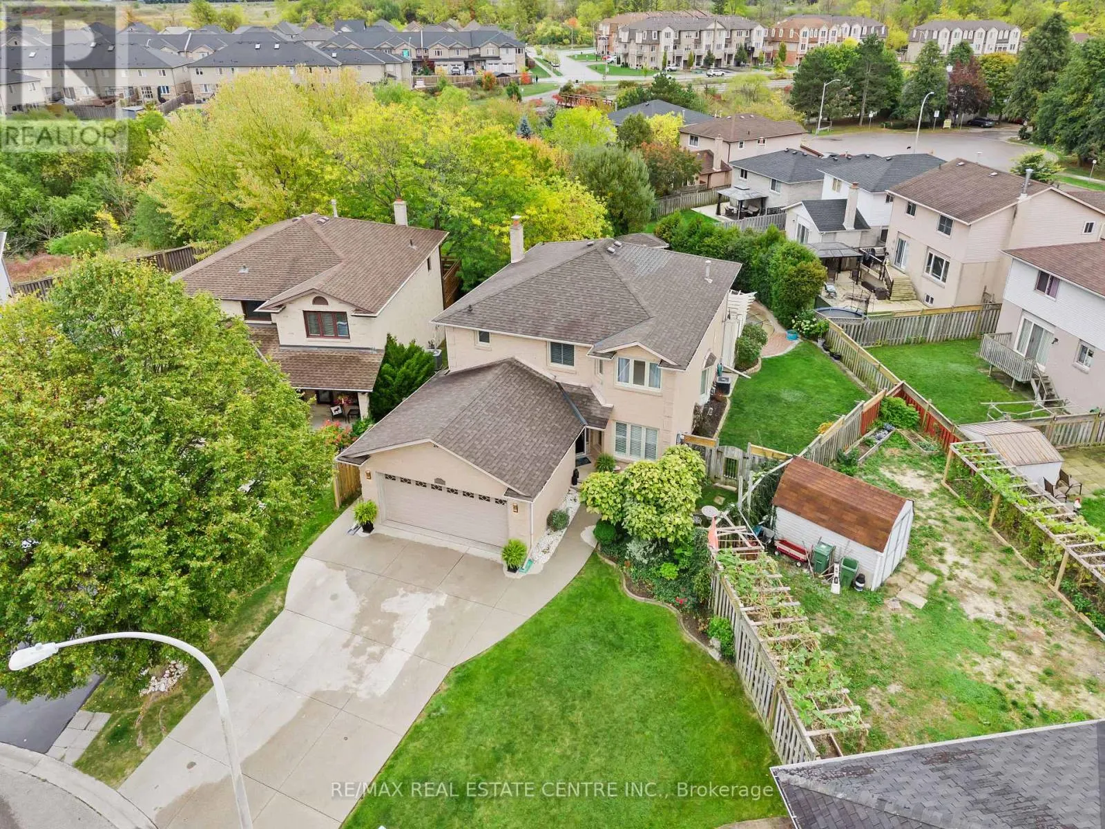 20 DRIFTWOOD PLACE