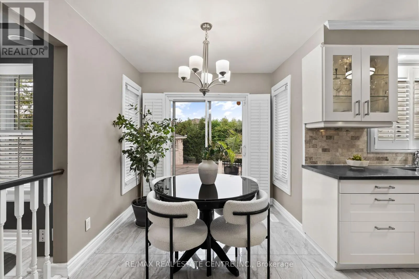 20 DRIFTWOOD PLACE