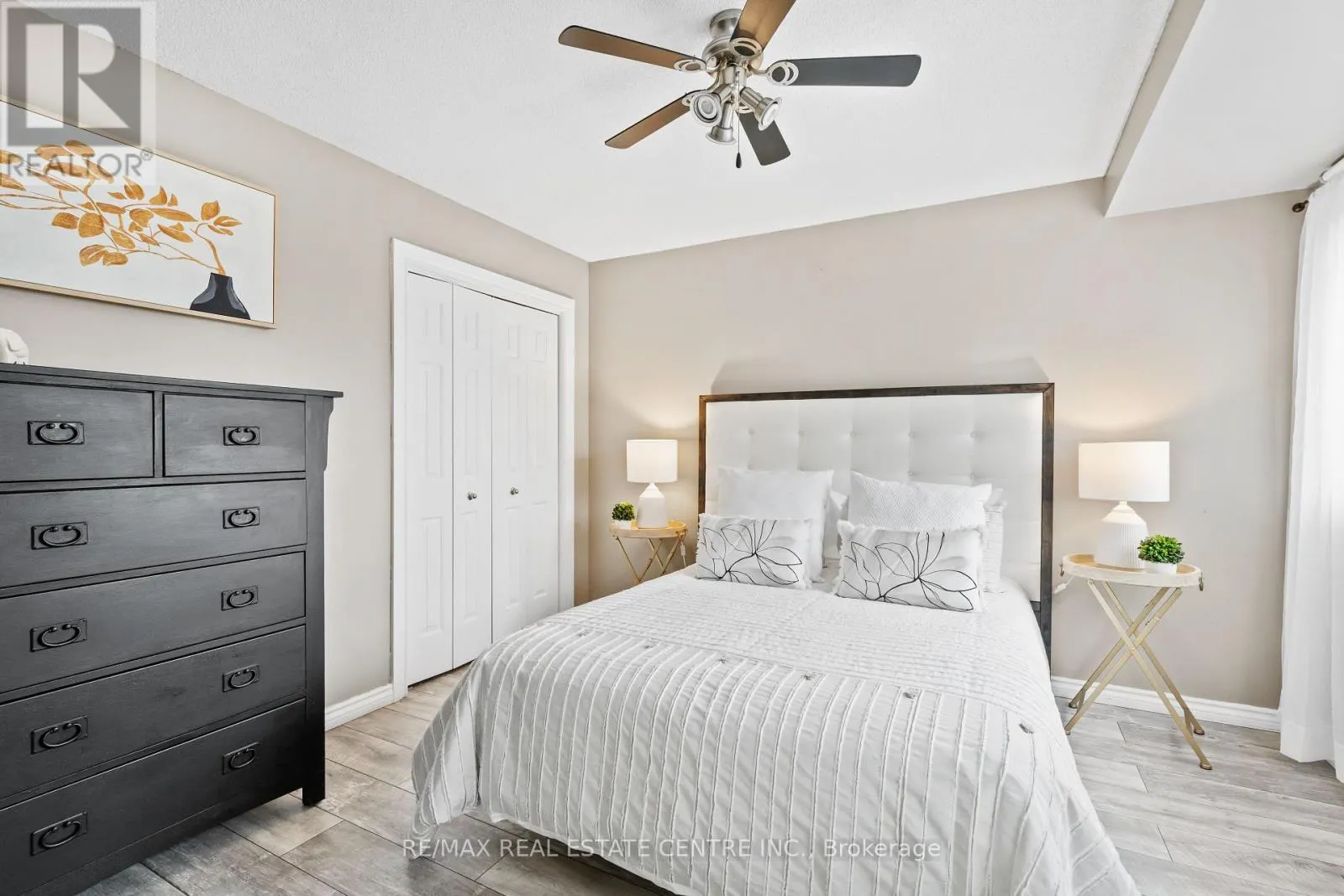 20 DRIFTWOOD PLACE