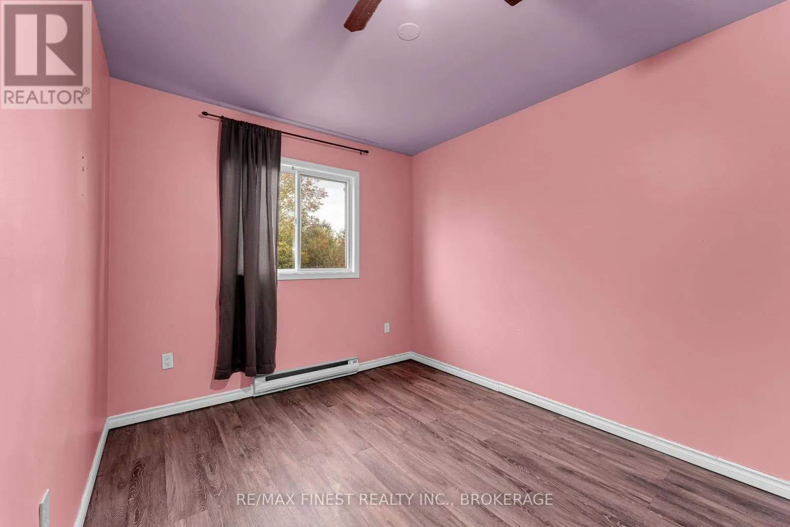 5 MEADOW LANE
