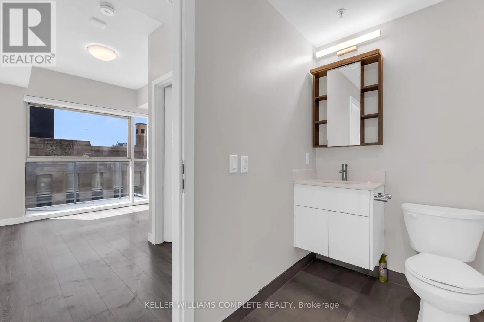 307 - 60 FREDERICK STREET