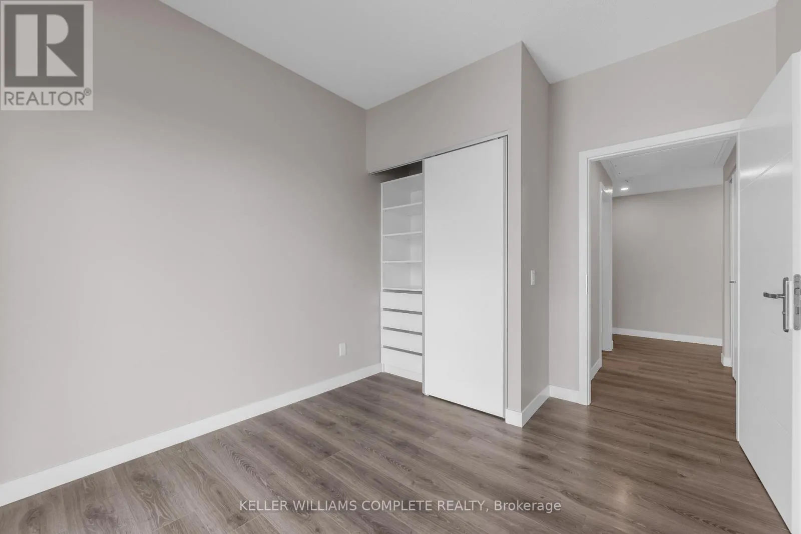 307 - 60 FREDERICK STREET