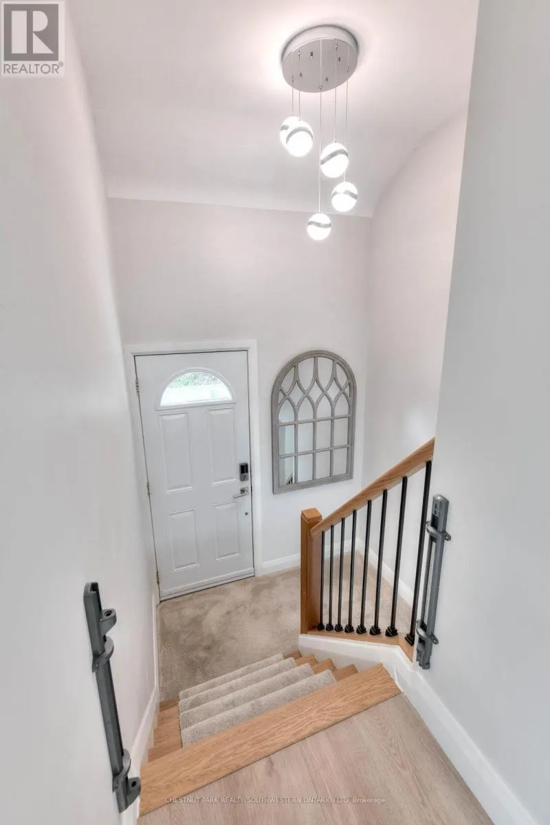 112 CEDAR STREET S