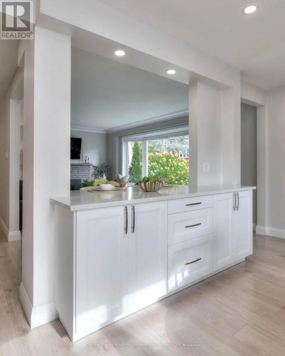 112 CEDAR STREET S