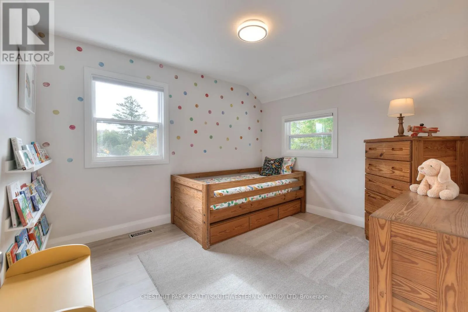 112 CEDAR STREET S