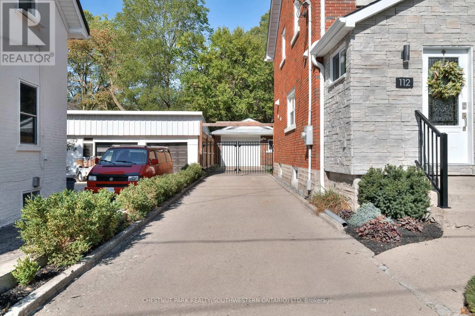112 CEDAR STREET S