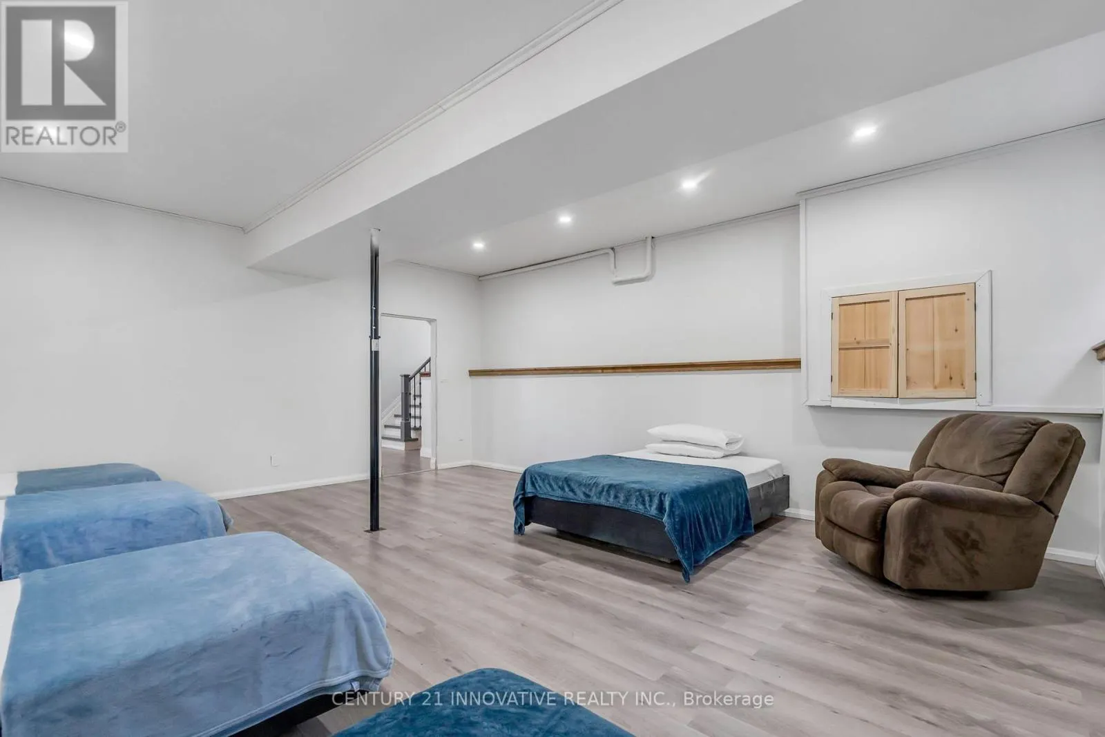 7 DUNCAN DRIVE