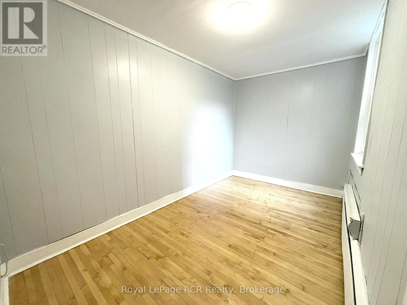 3 - 844 2ND AVENUE E, #3