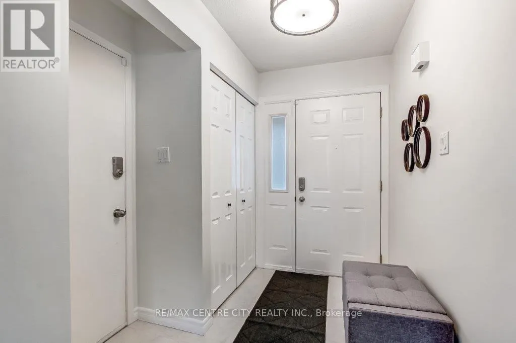 2 ALDERSBROOK CRESCENT