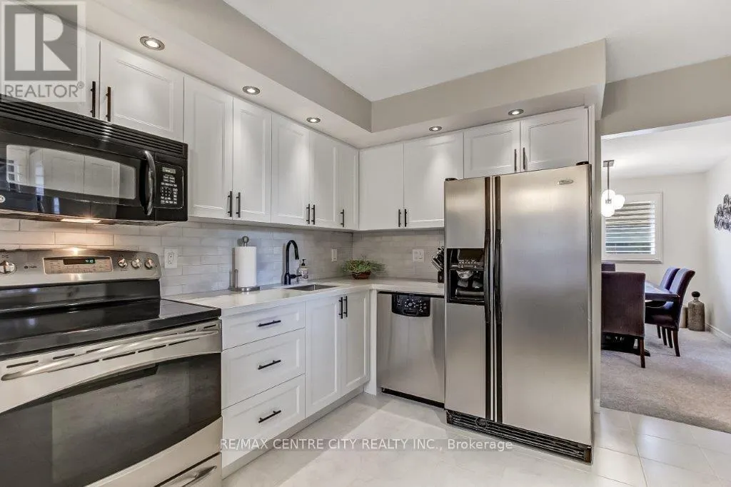 2 ALDERSBROOK CRESCENT
