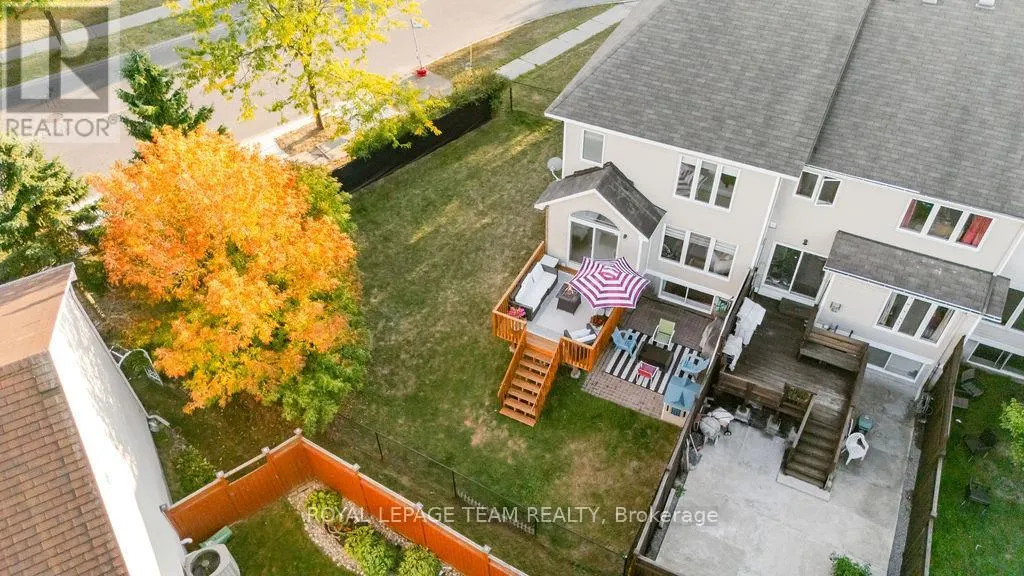 2001 DUNOLLIE CRESCENT