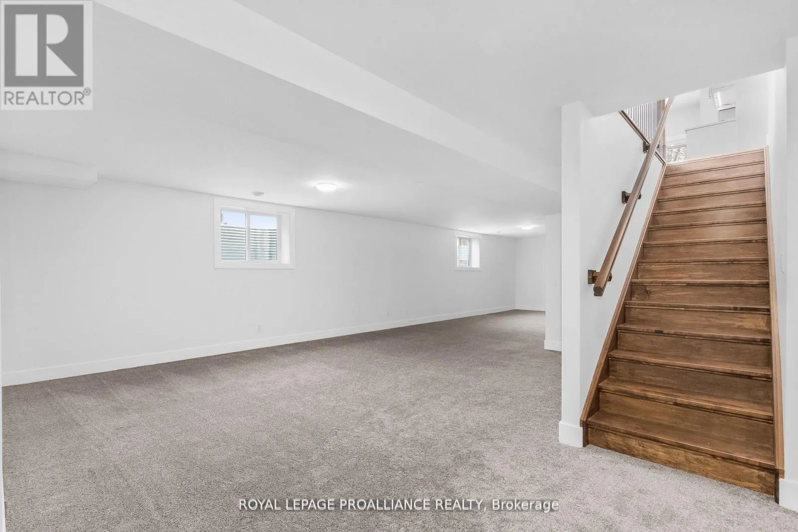 38 RIVERSIDE TRAIL