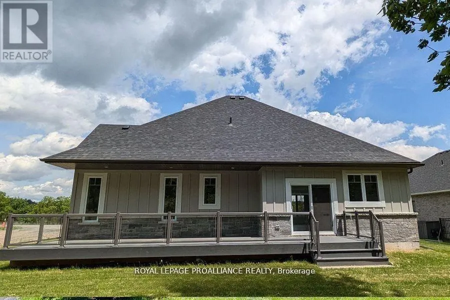 38 RIVERSIDE TRAIL