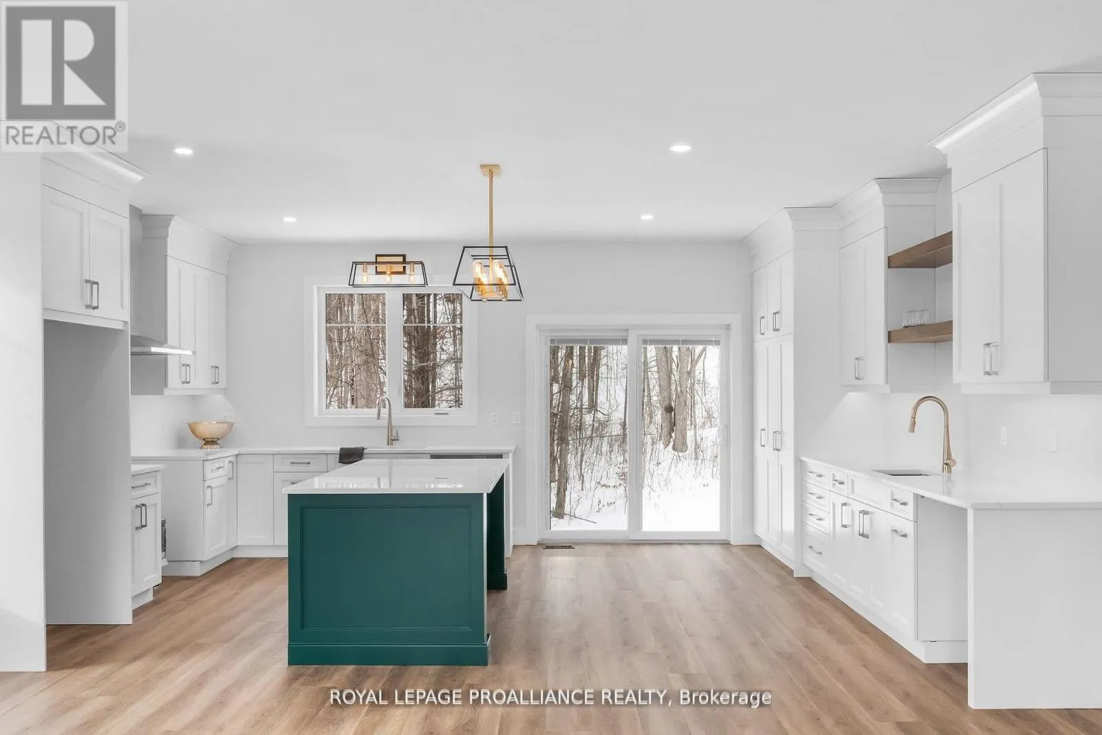 38 RIVERSIDE TRAIL