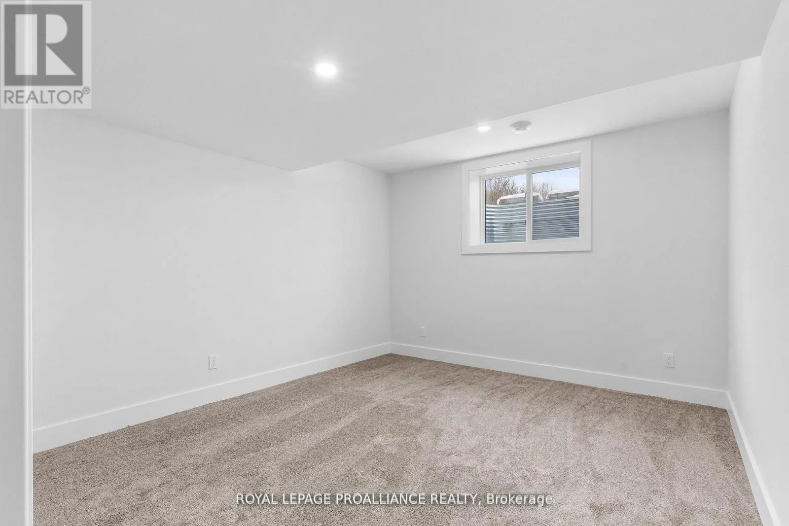 38 RIVERSIDE TRAIL