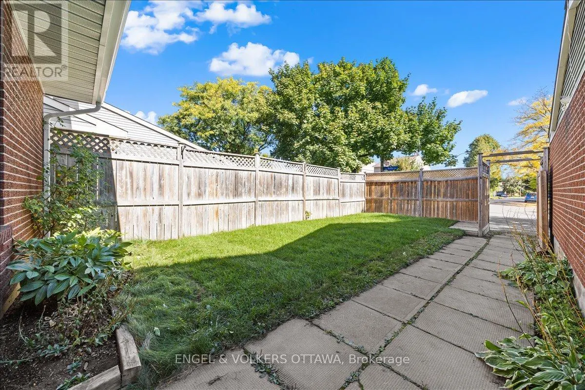 713 MALIBU TERRACE