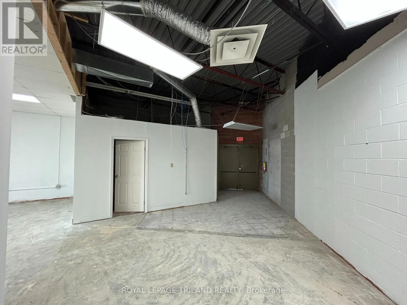 30 - 1398 WELLINGTON ROAD, #30