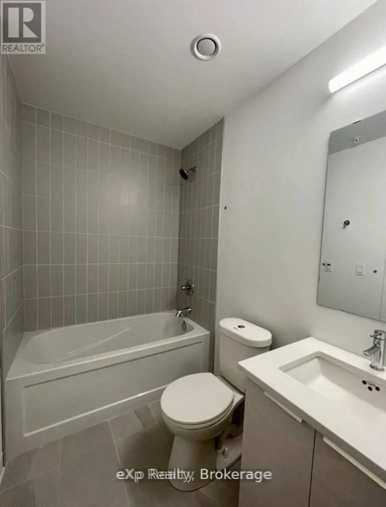 205 - 120 HURON STREET, #205