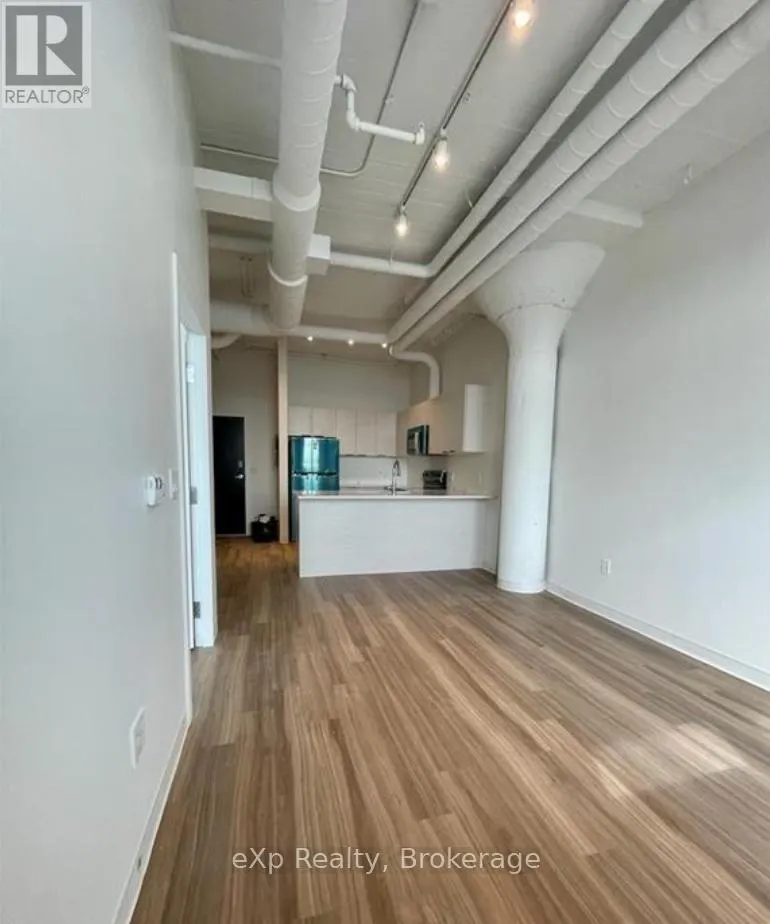 205 - 120 HURON STREET, #205