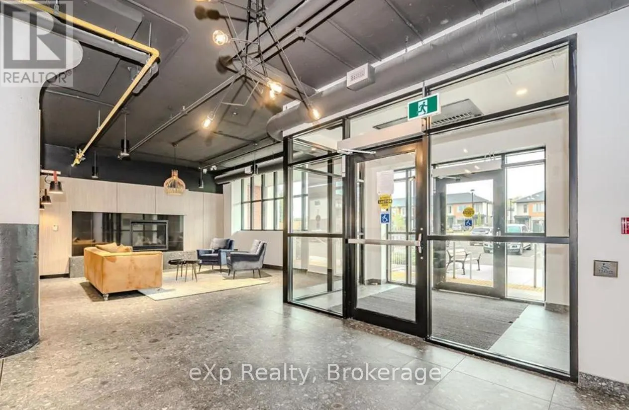 205 - 120 HURON STREET, #205