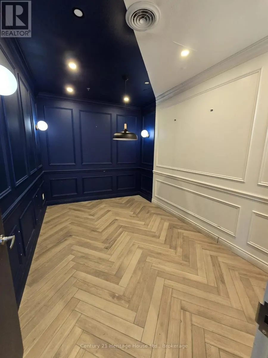 217 - 130 COLUMBIA STREET W, #217