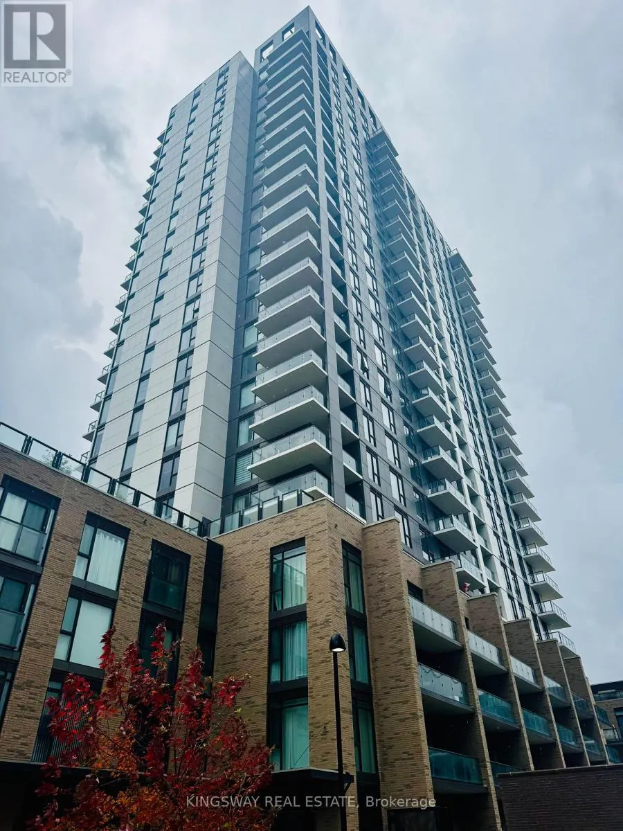 1807 - 55 DUKE STREET W