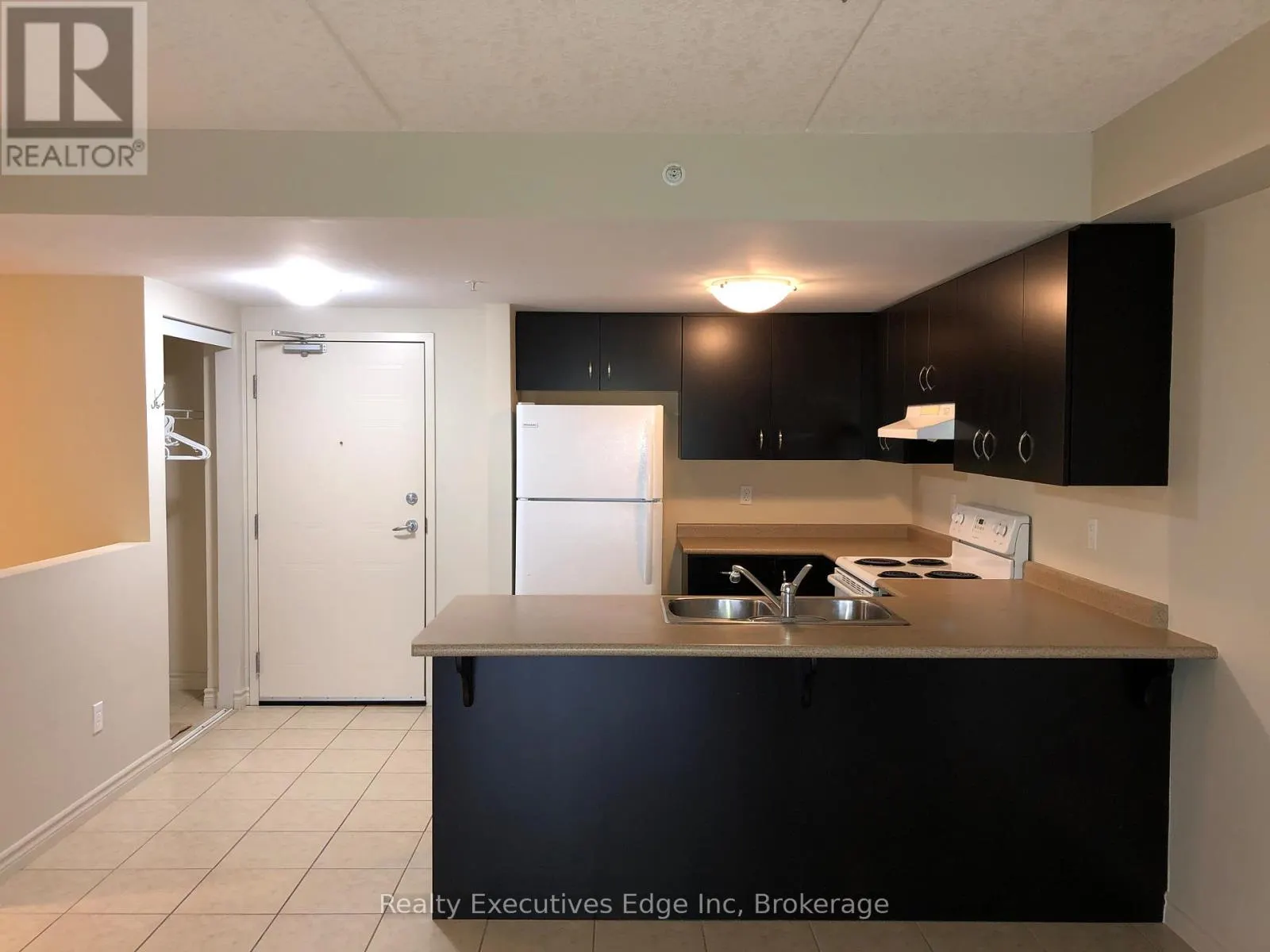 212 - 39 GOODWIN DRIVE, #212