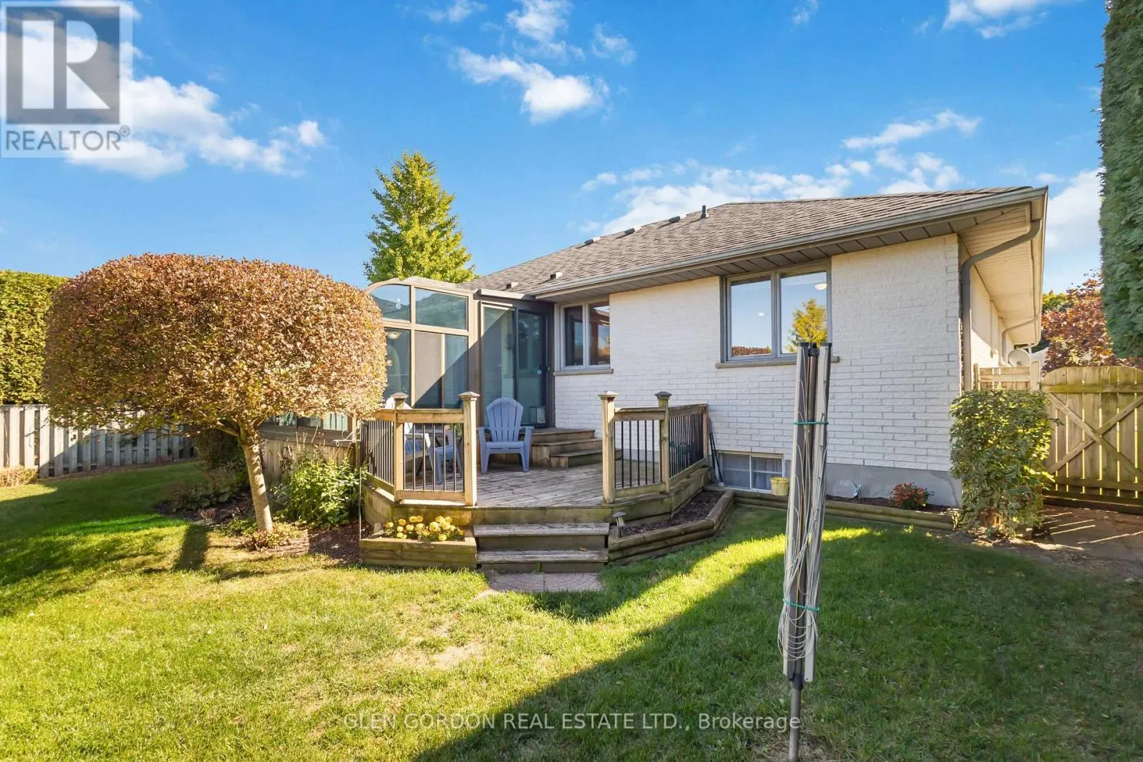 71 PARKVIEW CRESCENT