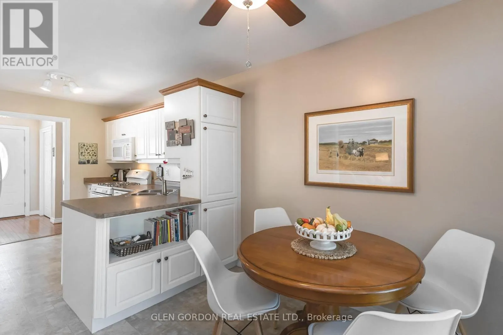 71 PARKVIEW CRESCENT