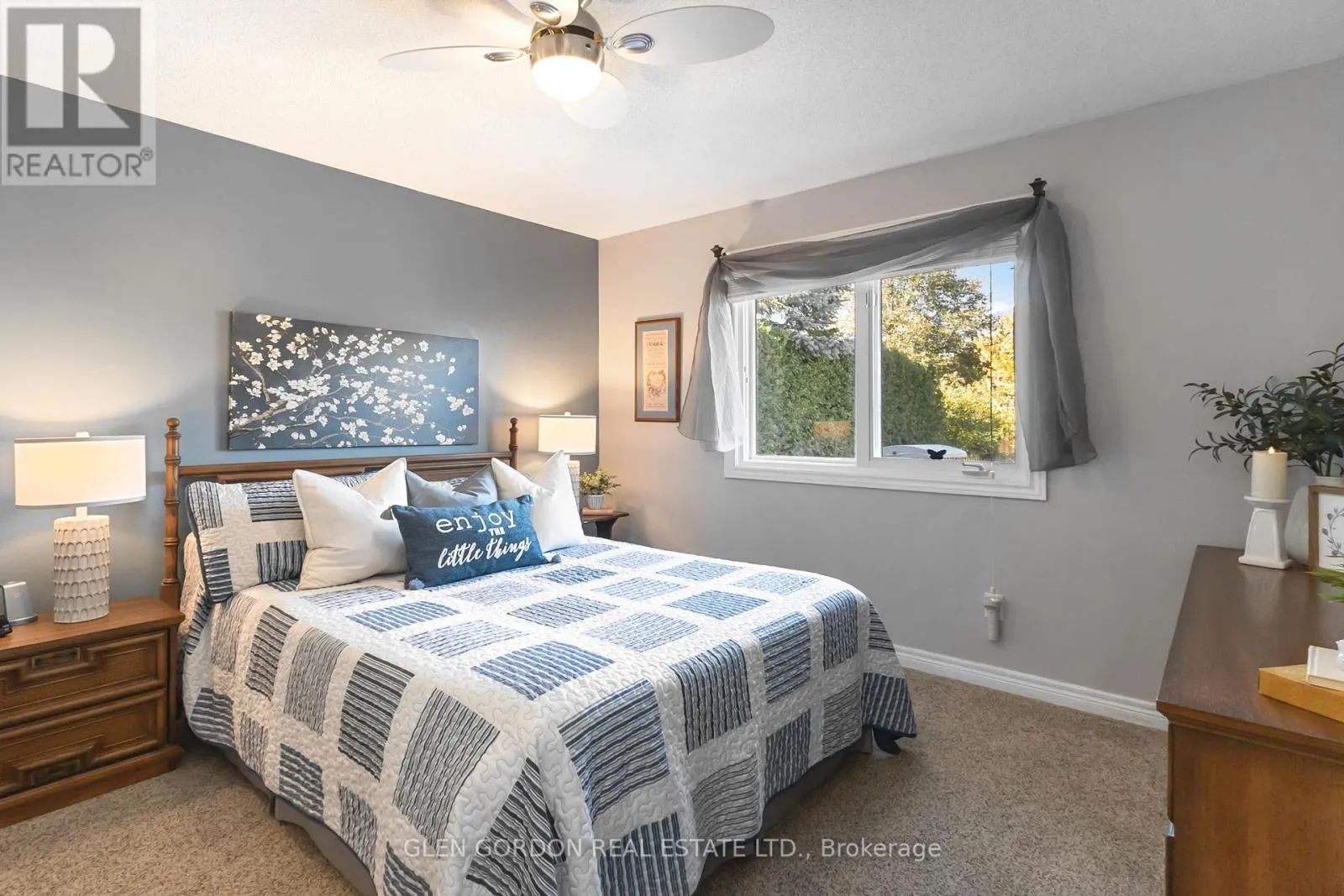 71 PARKVIEW CRESCENT