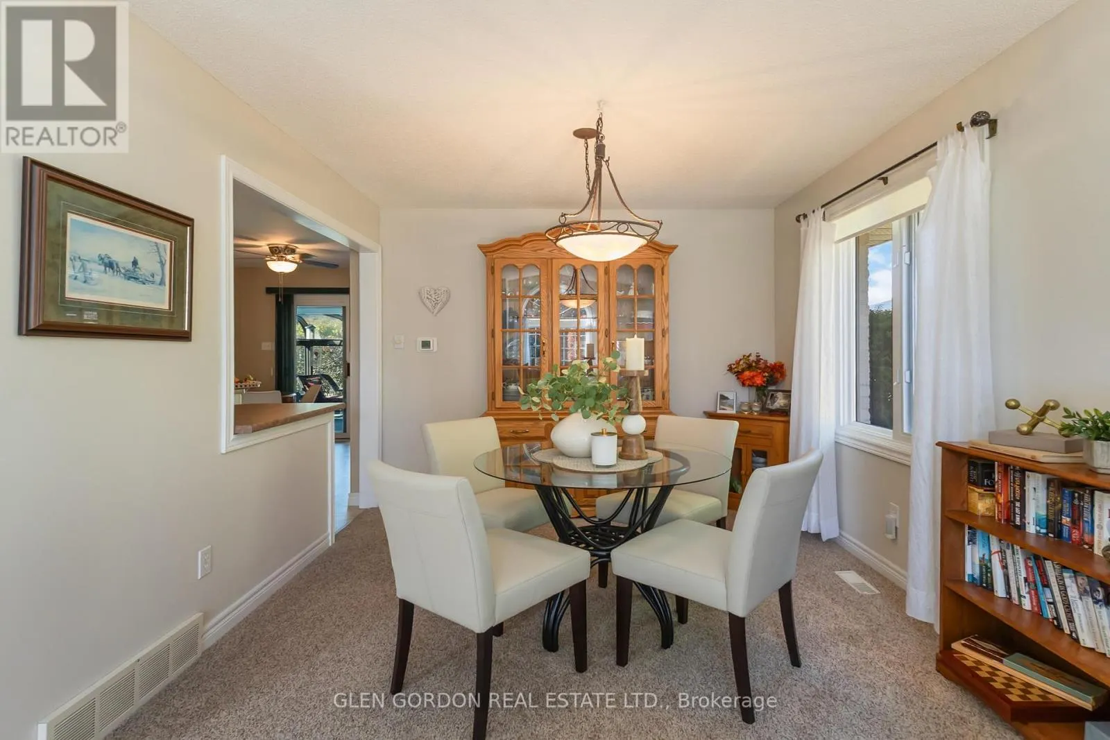 71 PARKVIEW CRESCENT