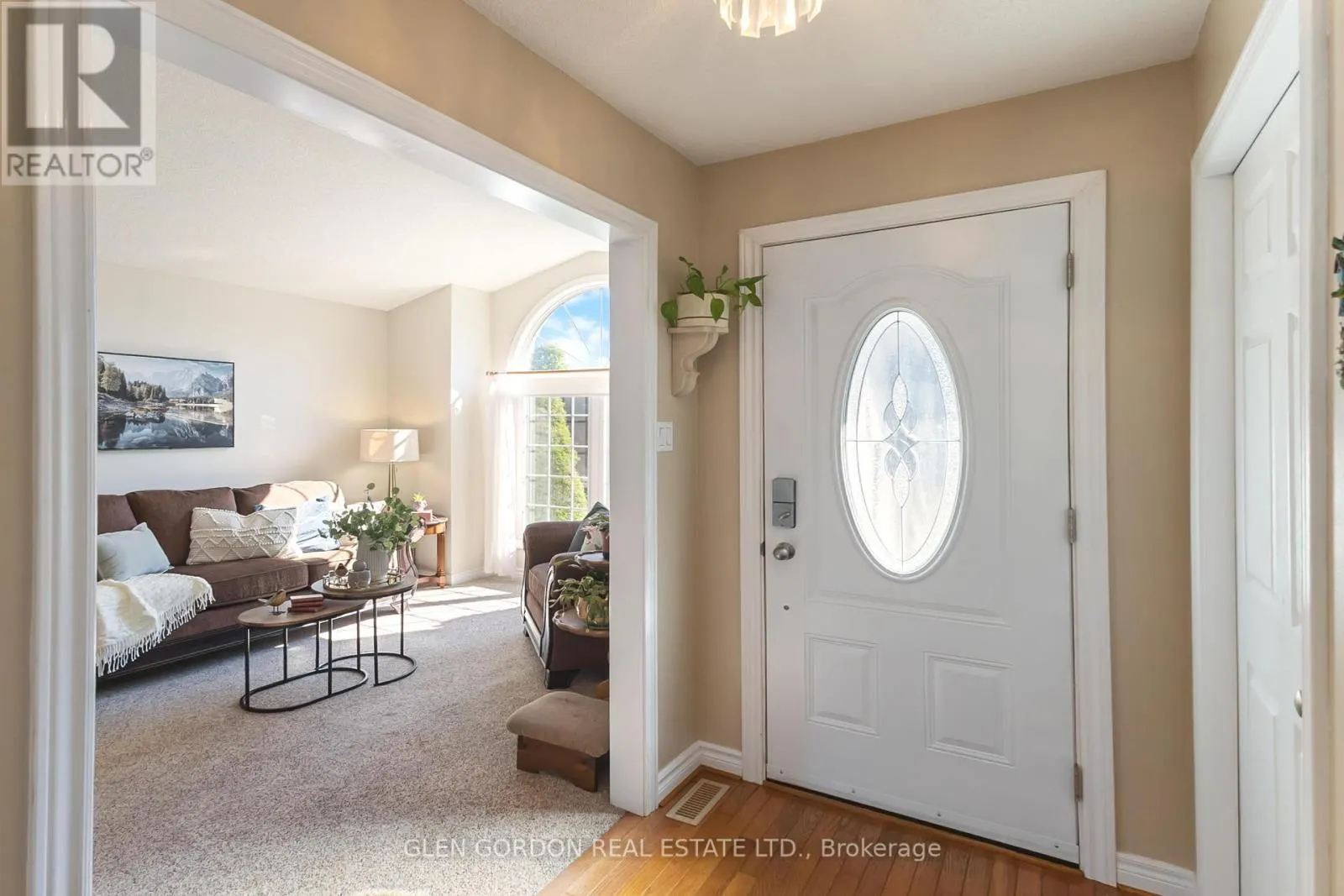 71 PARKVIEW CRESCENT