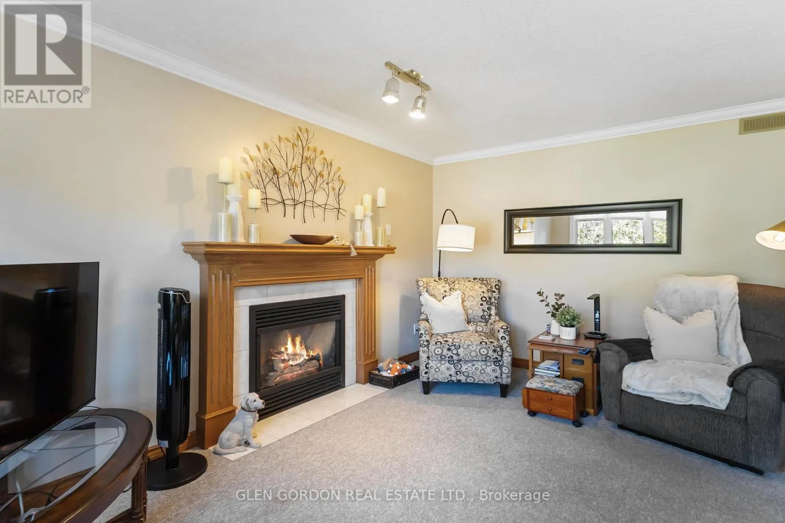 71 PARKVIEW CRESCENT