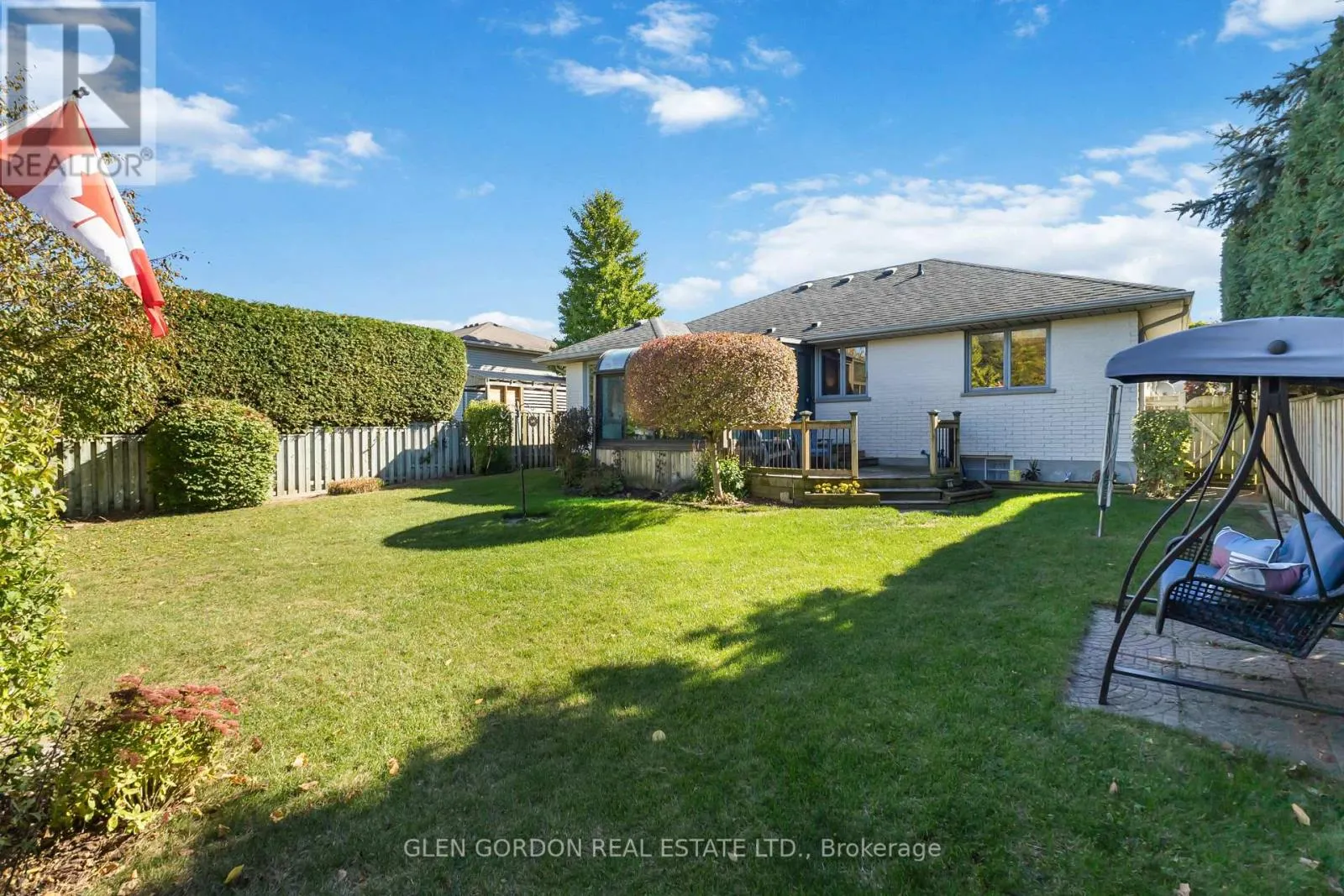 71 PARKVIEW CRESCENT