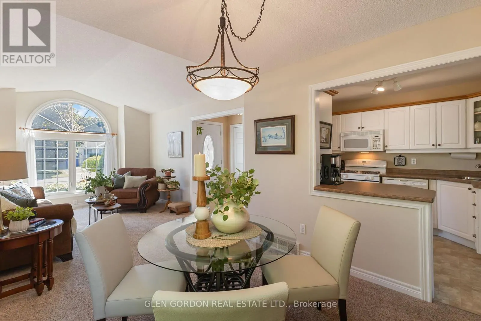 71 PARKVIEW CRESCENT