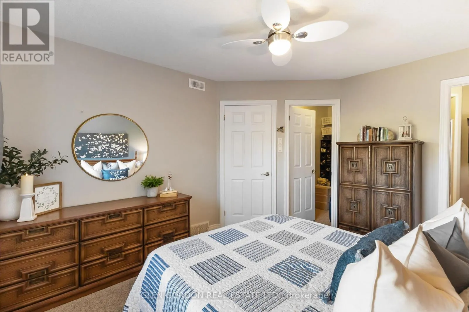 71 PARKVIEW CRESCENT