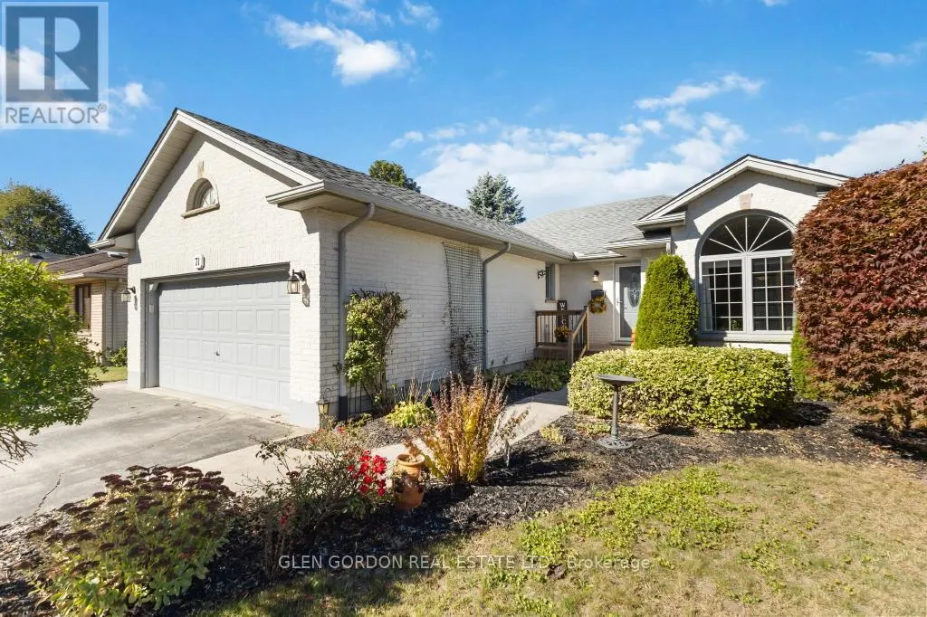 71 PARKVIEW CRESCENT