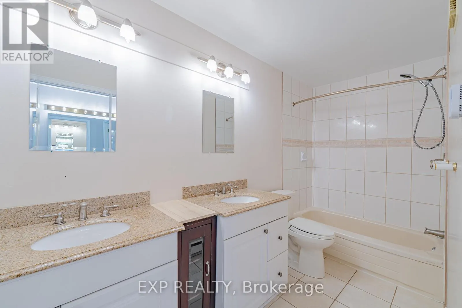 208 STRATAS COURT