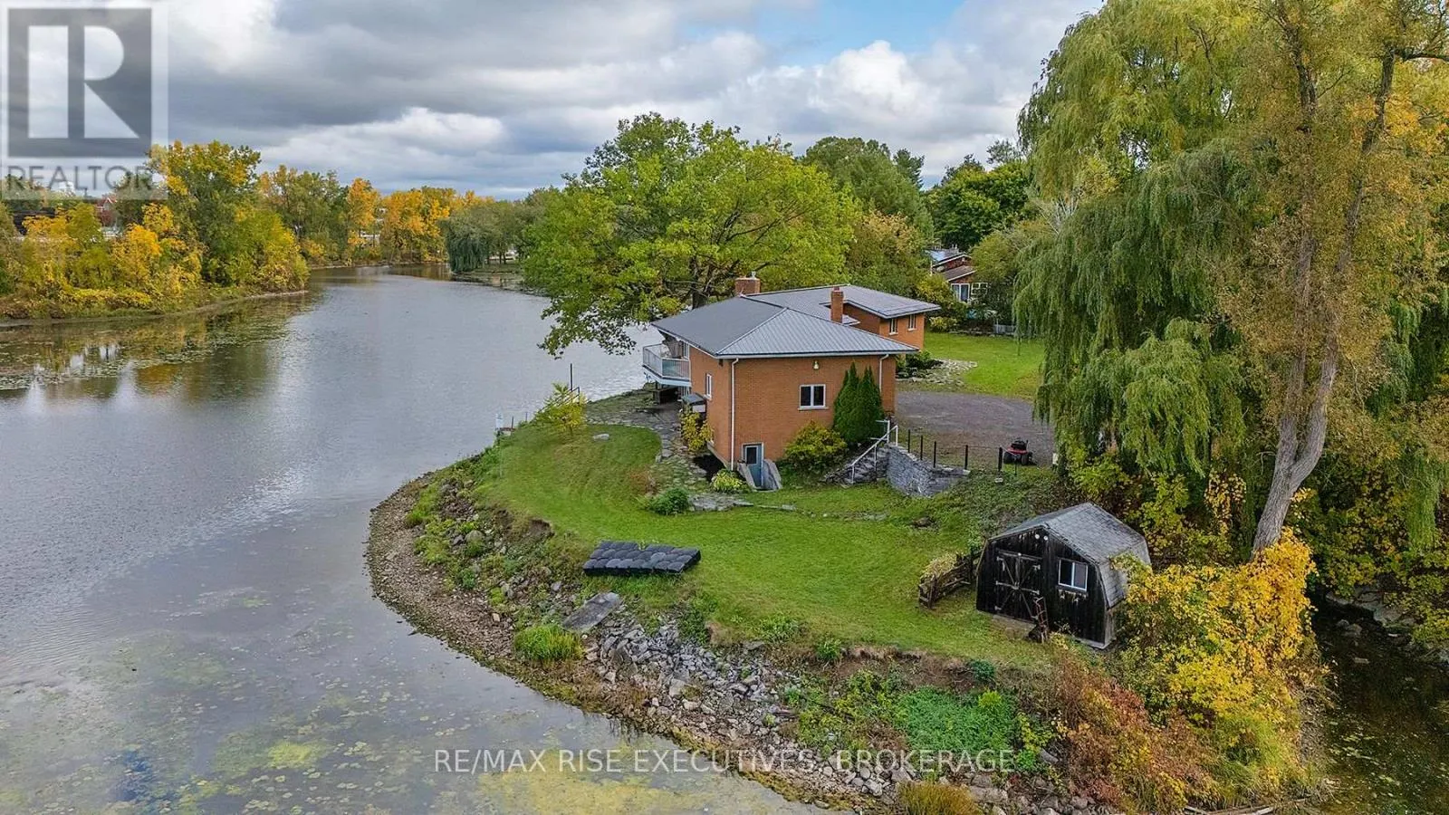 71 RIVER ROAD W