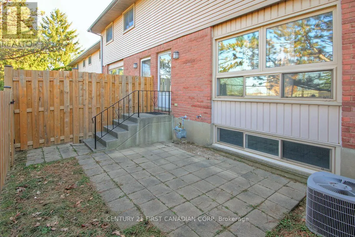 12 - 75 ANSONDALE ROAD, #12
