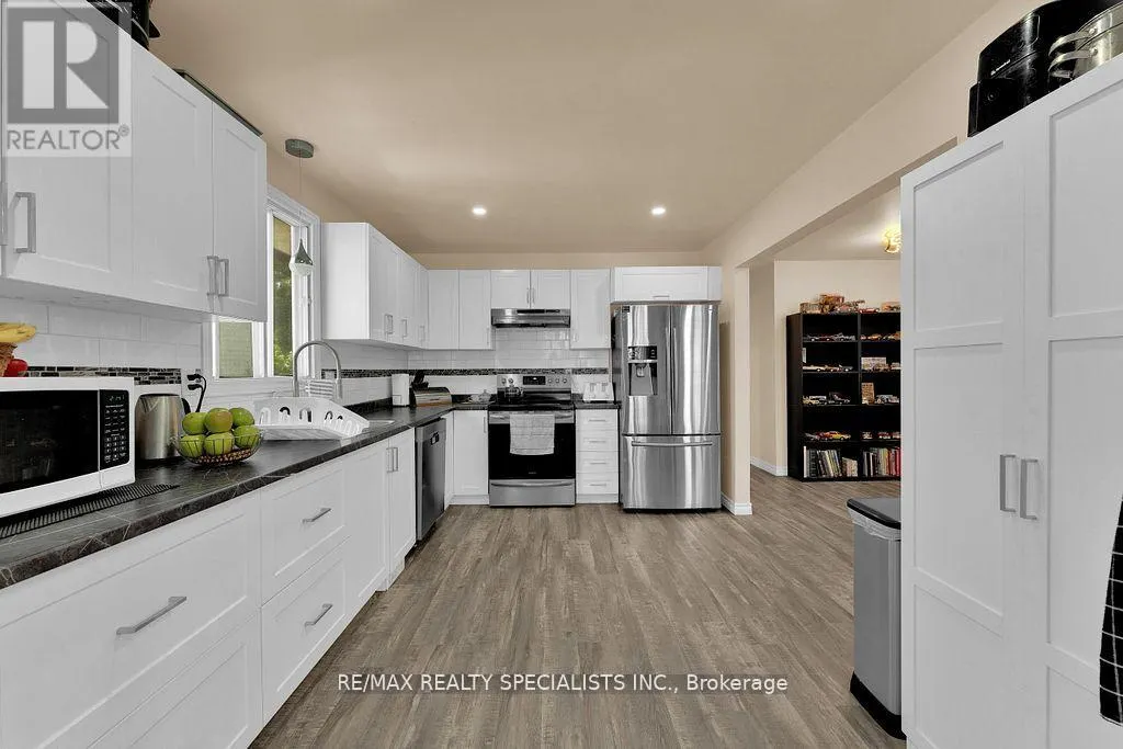3195 CONSERVATION DRIVE W
