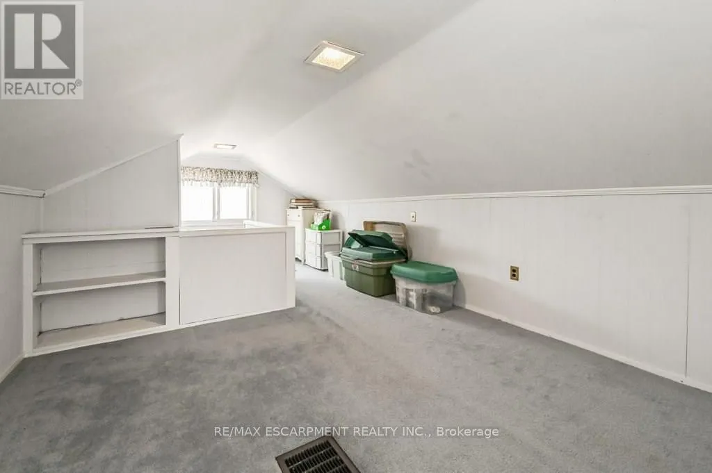 641 LIMERIDGE ROAD E