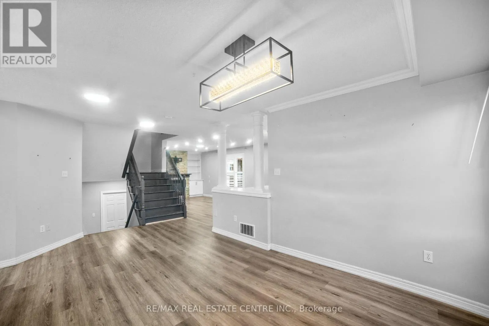 170 SOUTHBROOK DRIVE W